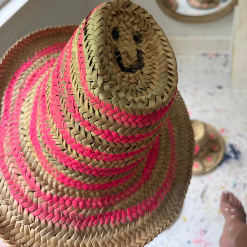 Acapulco Smile Lines Hat