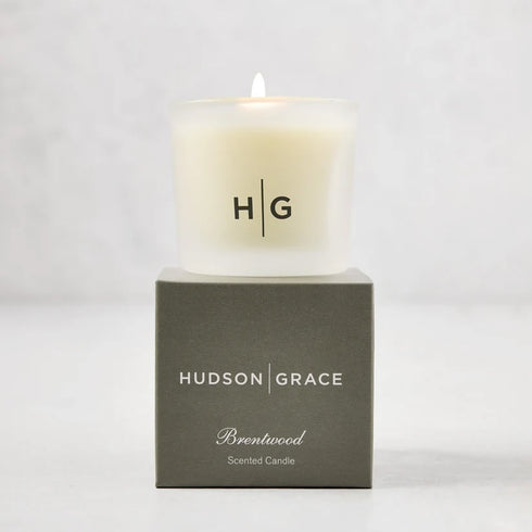 Available at Kerri Rosenthal sun-dried driftwood, California white oak, and cypress. The Hudson Grace Brentwood candle brings warm coastal calm to any room. Hand-poured in the USA with 100% soy wax. 60-hour burn. Beautifully gift boxed.