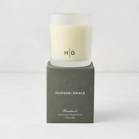 Available at Kerri Rosenthal sun-dried driftwood, California white oak, and cypress. The Hudson Grace Brentwood candle brings warm coastal calm to any room. Hand-poured in the USA with 100% soy wax. 60-hour burn. Beautifully gift boxed.