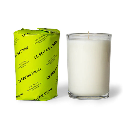 Chartreuse Candle - Cruelty-free, Coconut apricot wax, Natural fragrance / Lead-free cotton wicks and No phthalates, parabens, sulfates, ethanol, mineral oils, petroleum distillates, or preservatives