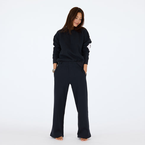 Weekend wide-leg palazzo black cotton fleece sweatpants with a pull-on elastic waistband and pockets - Cute women's sweatpants by Kerri Rosenthal
