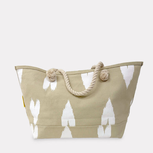Rope Heart beige tote bag in 100% cotton canvas. Shop women's cute summer tote bag by Kerri Rosenthal.