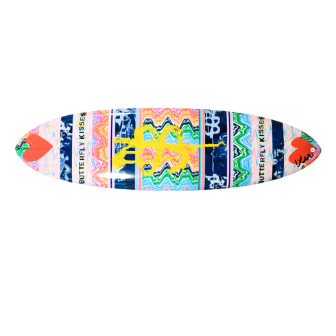 Designed for both performance and decor, this surfboard can be mounted vertically or horizontally using dual watertight plugs.