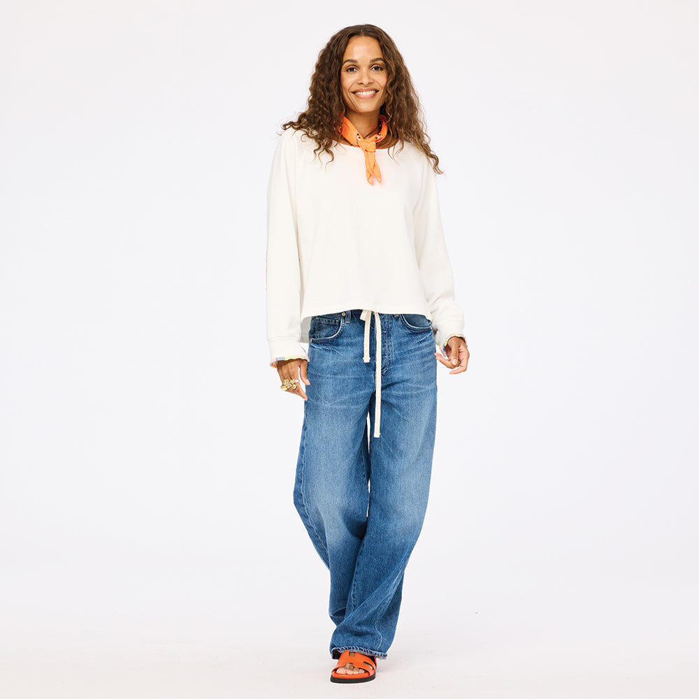Studio white heart sweatshirt in 100% cotton - Shop women’s stylish white crew neck sweatshirts by Kerri Rosenthal