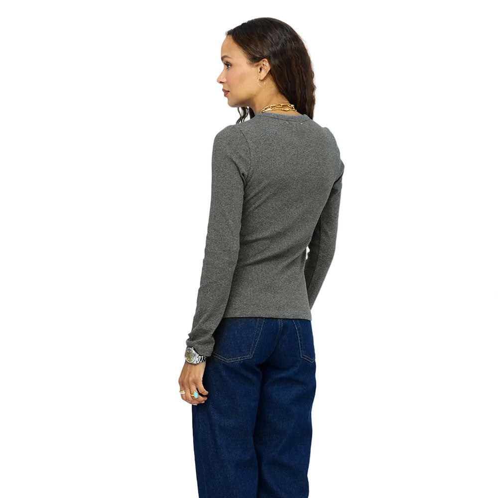 Back view of KR Long Sleeve Rib Tee in heather gray, ribbed crewneck fit, styled with denim