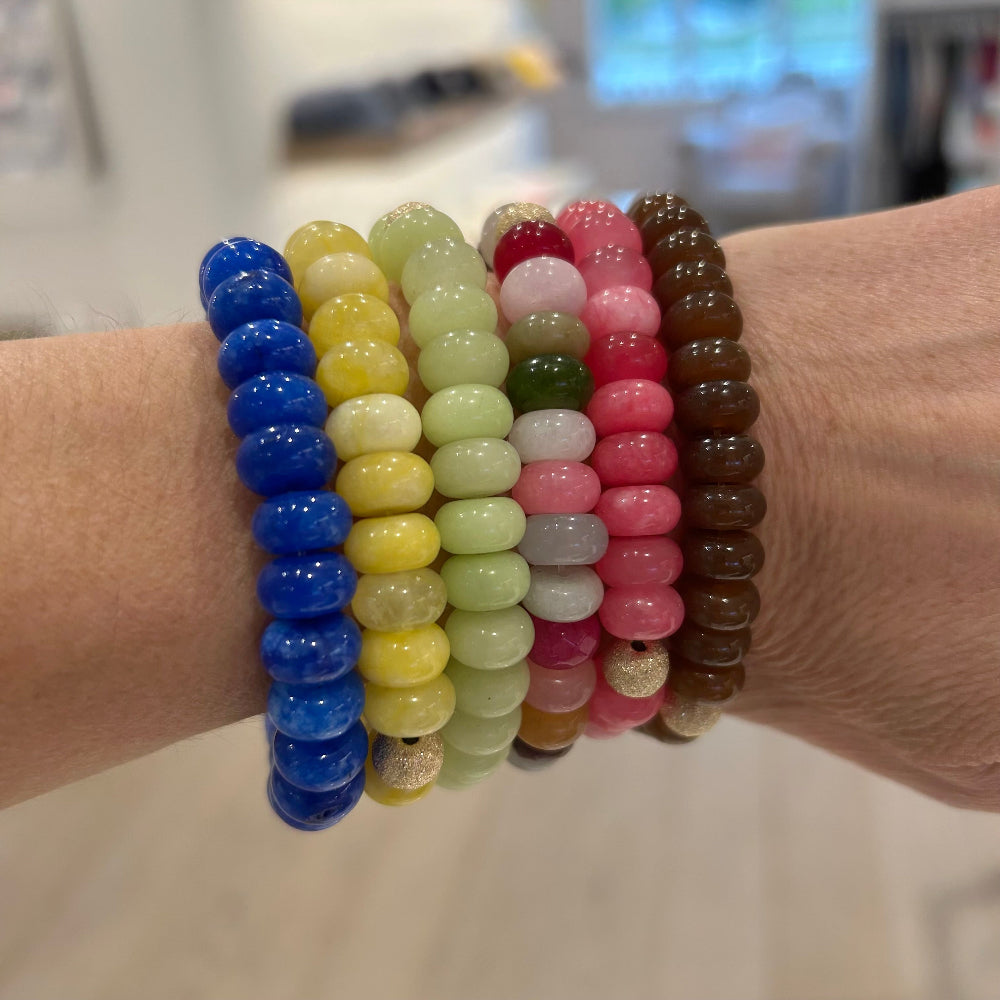 Seally mimi colorful bracelet made from smooth semi-precious stones - Agate with an 18K gold bead and handmade in Switzerland
